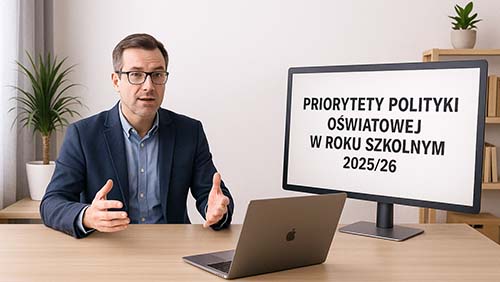 Prelegent siedzący przed komputerem